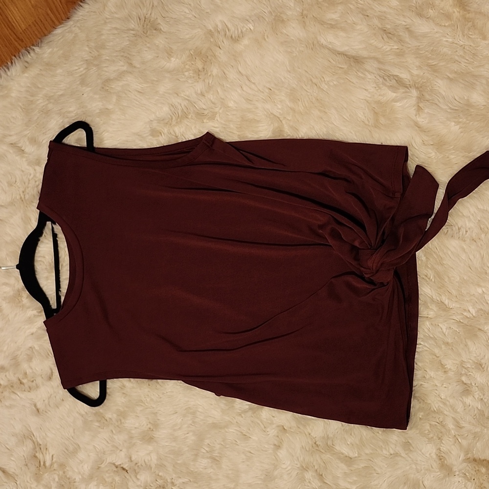 4/$20 Banana Republic Tank Top w/Knot - Picture 4 of 5